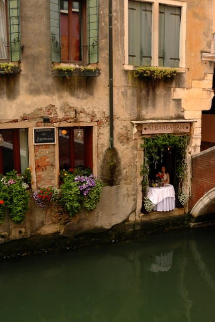 Venice: Breakfast Guided Tour - Experience Highlights