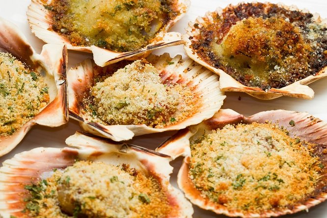 Venice by Night Sightseeing Tour With Local Wine and Tapas - The Sum Up