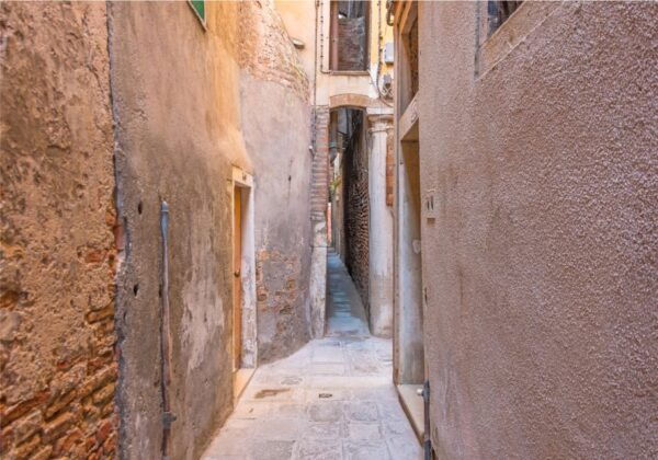Venice (Cannaregio) Scavenger Hunt and Sights Self-Guided - Common Questions