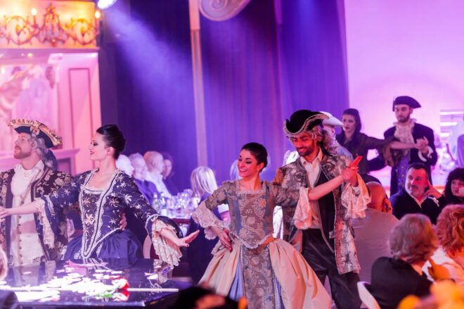Venice: Carnival Grand Ball Gala Dinner and Show - Dining Experience