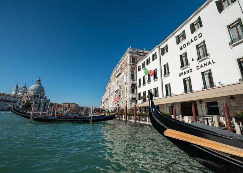 Venice Charm: St. Marks, Rialto Bridge, and Gondola Ride - The Iconic Rialto Bridge