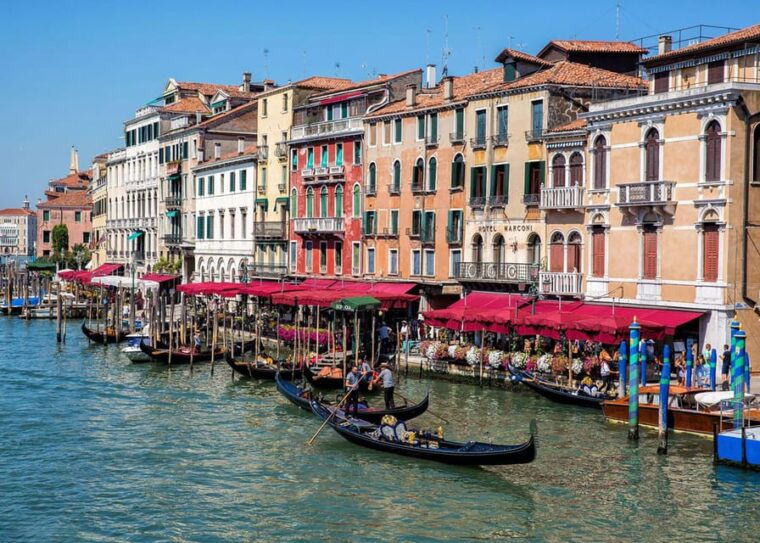 Venice Charm: St. Marks, Rialto Bridge, and Gondola Ride - Historical Insights From Our Guide