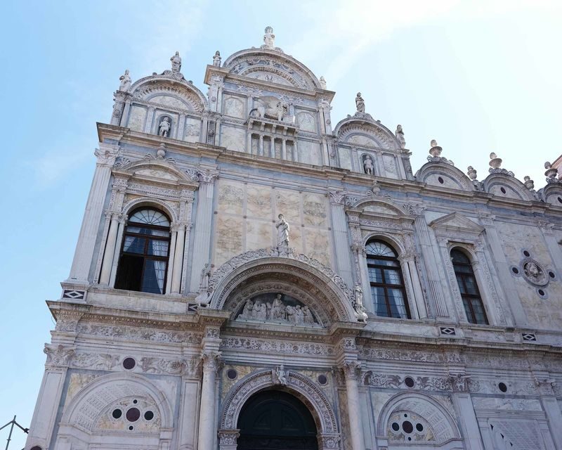 Venice City Center Walking Tour with Instagram Spots - Palazzo Grimani and the Doges’ Resting Place