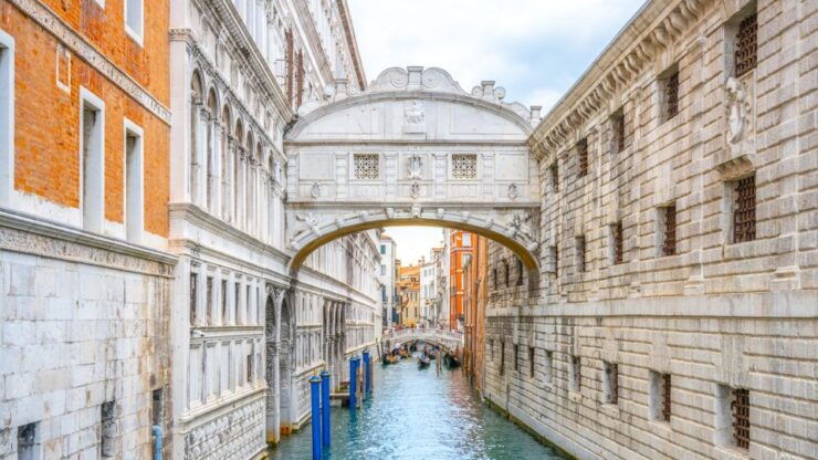 Venice: City Exploration Game and Tour on Your Phone - Activity Details