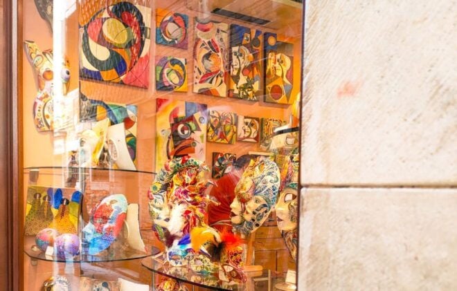 Venice: Crafts and Legends Walking Tour - Tour Description