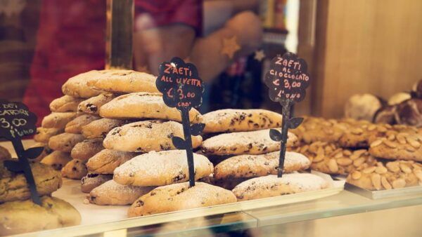 Venice Delights: Coffee & Food Experience Walking Tour - Group Size and Accessibility