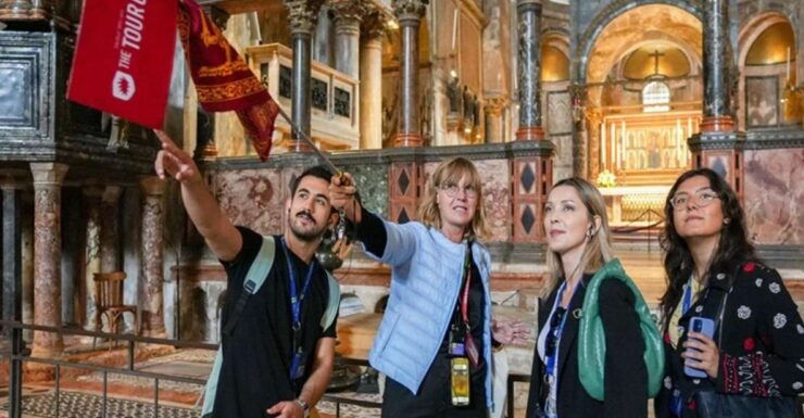 Venice: Doge's Palace and St Mark's Tour With Gondola Ride - Meeting Point and Location Details