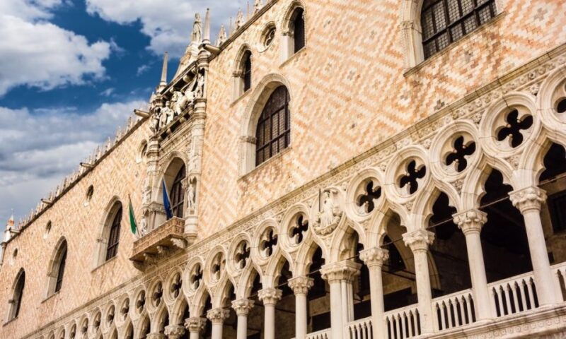 Venice: Doges Palace & Bridge of Sighs Small Group Tour - Highlights of Doges Palace