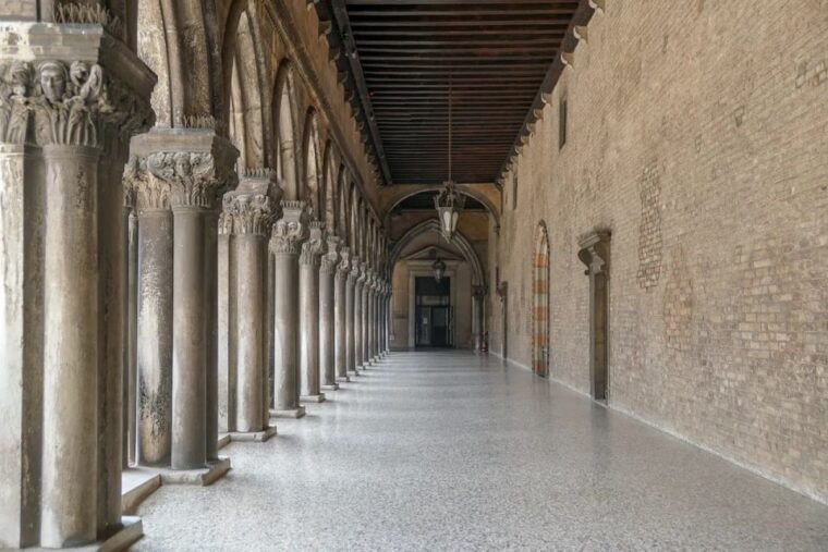 Venice: Doges Palace & Bridge of Sighs Small Group Tour - The Chamber of the Great Council