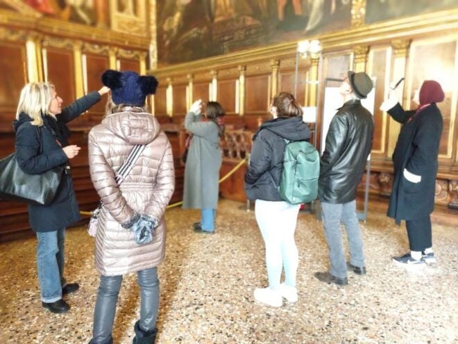 Venice: Doge's Palace Guided Tour With Skip-The-Line Tickets - Logistics and Meeting Point
