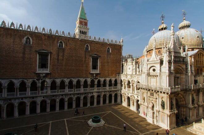 Venice: Doges Palace, Prison, and Secret Passageways Tour - Important Meeting Information