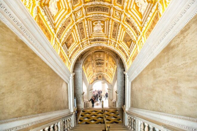 Venice: Doge's Palace Skip-The-Line Tour With Prisons - Exploring the Doges Palace and Prisons