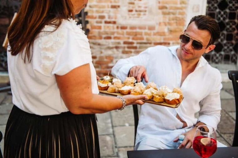 Venice: Eat & Drink Like a Local  Evening Cicchetti Tour - Frequently Asked Questions