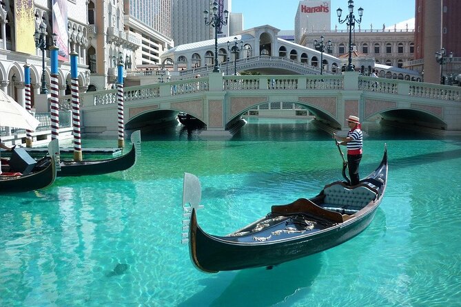 Venice: Enchanting City Walk & Majestic Gondola Glide! - Important Information