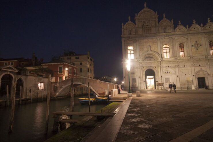 Venice: Evening Gondola Ride and Ghosts & Legends Tours - Experience Highlights