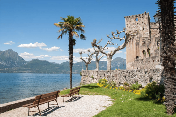 Venice: Explore Torri Del Benaco With Bus & Train Garda LINK - Train to Verona Porta Nuova