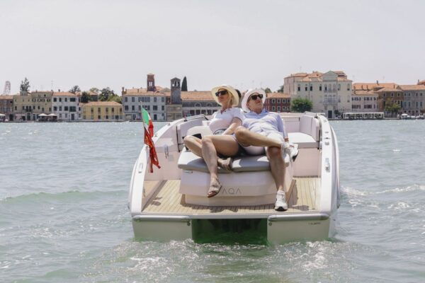 Venice: Explore Venice on Electric Boat - Booking Details and Additional Information