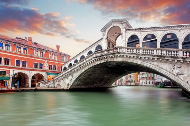 Venice: First Discovery Walk and Reading Walking Tour - Activity Details