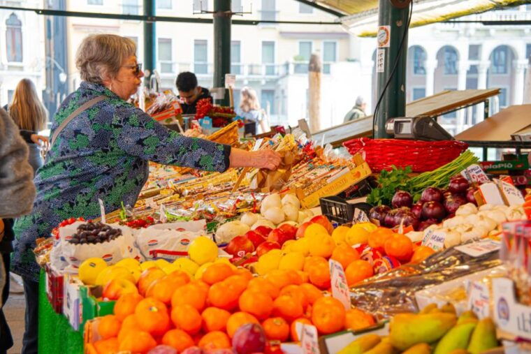 Venice: Food Tasting Tour With Cicchetti and Wine - Meeting Point and Logistics