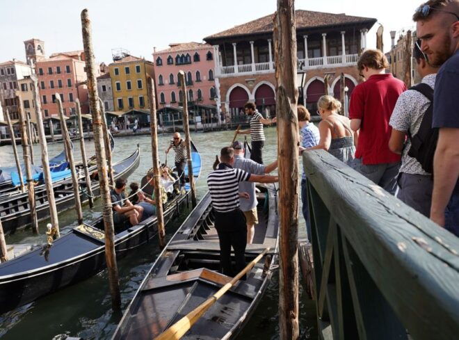 Venice: Food Tasting Tour With Cicchetti Dishes and Wine - Important Information