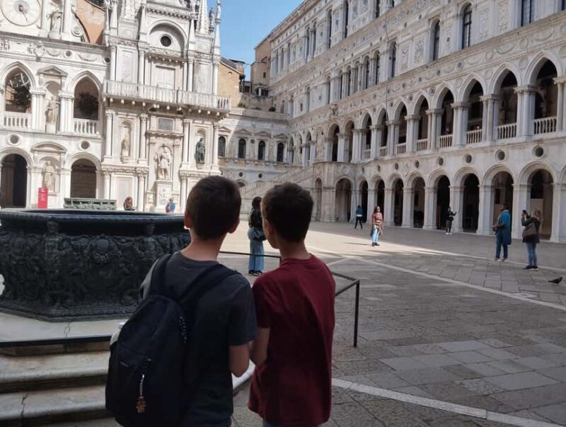 Venice for families: Treasure hunt tour of the Doge's Palace for children - Detailed Breakdown of the Itinerary