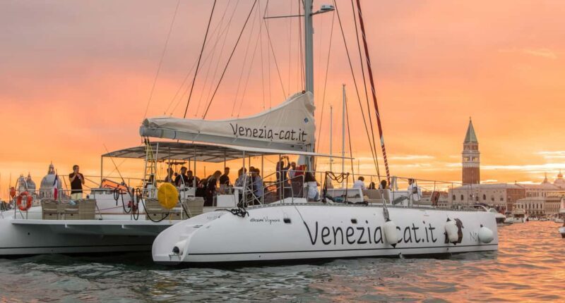 Venice: Golden Hour Cruise with Classical Music & Cocktail - The Crew and Service