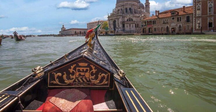 Venice: Gondola Ride and Dinner Experience - Activity Duration and Language