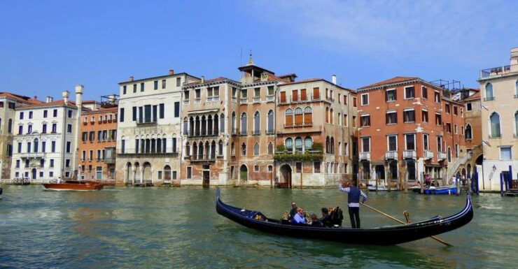 Venice: Gondola Ride and St Mark's Basilica - Booking Details
