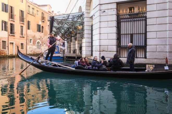 Venice: Gondola Ride With Serenade and Romantic Dinner - Overall Experience Highlights