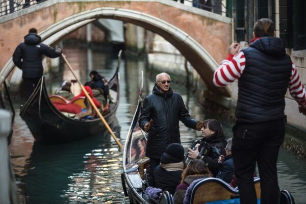 Venice: Gondola Ride With Serenade and Romantic Dinner - Cancellation Policy