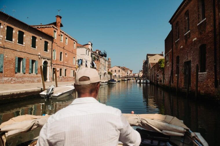 Venice: Grand Canal by Boat With Expert Guide - Important Meeting Information
