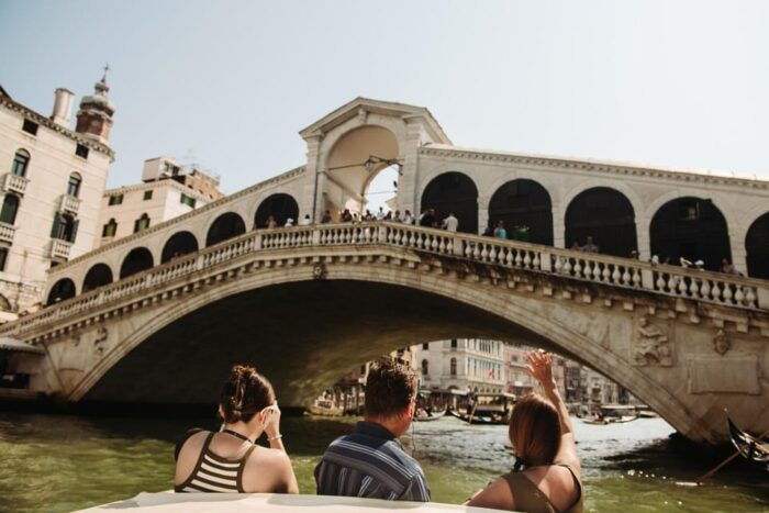 Venice: Grand Canal by Boat With Expert Guide - Booking and Cancellation Policy