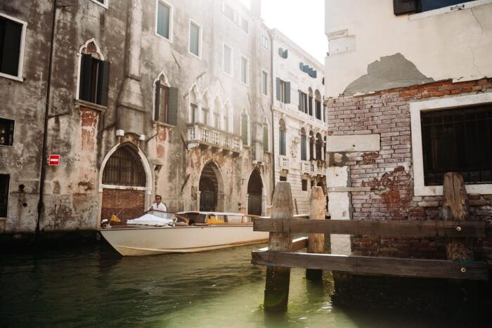 Venice: Grand Canal by Boat With Expert Guide - Frequently Asked Questions