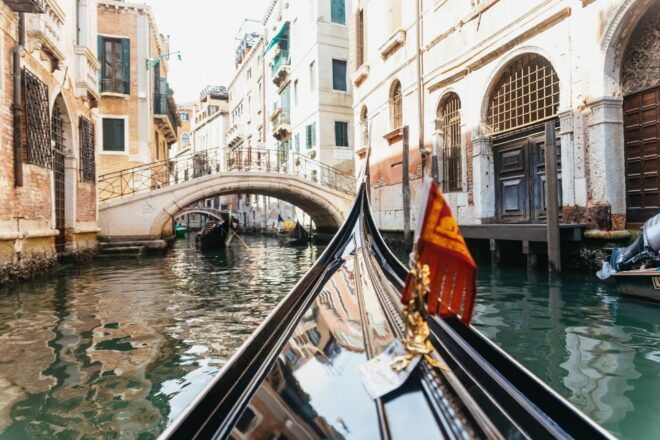 Venice: Grand Canal Gondola Ride With App Commentary - Review Summary