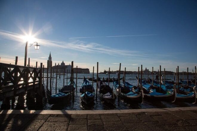 Venice Grand Tour: Basilica, Doge, Murano Glass & Gondola - Meeting Point Information