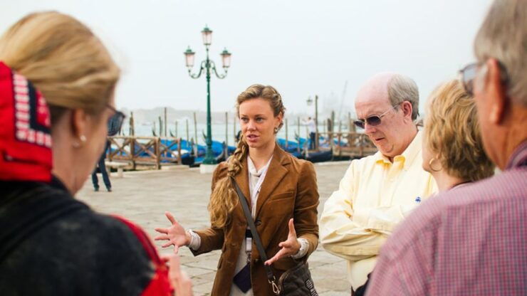 Venice: Guided City Walking Tour With Gondola Ride - Good To Know