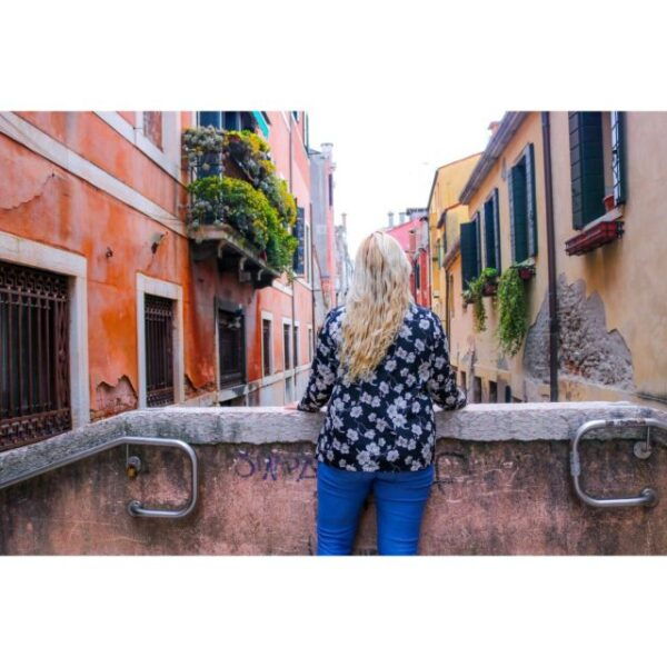 Venice: Guided City Walking Tour With Gondola Ride - The Sum Up