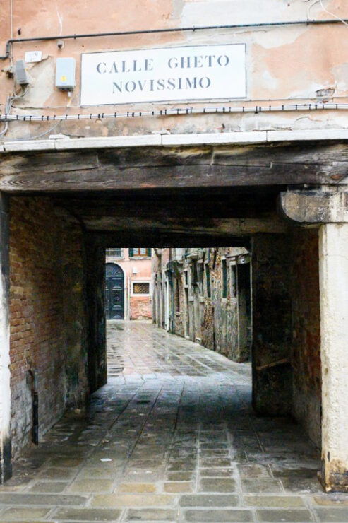 Venice: Guided Tour of Synagogues and Ghetto Area - Experience Highlights