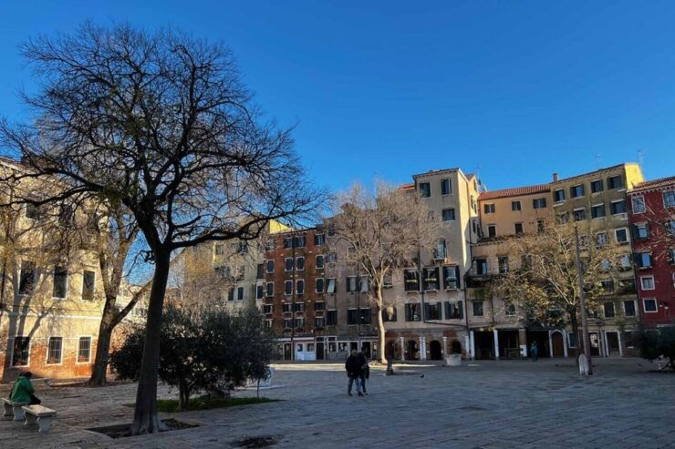 Venice: Guided Tour of the Jewish Ghetto and Synagogue Visit - Availability and Tour Guide Information