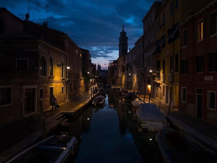 Venice Haunts: Ghostly City Walk - Reservation