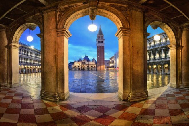 Venice: Heart of the Floating City Self-Guided Walking Tour - Useful Tips and Reminders