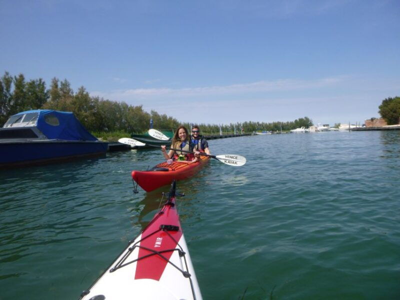 Venice: Hidden Canal Gems Kayak Tour With Certified Guide - Experience the Charm of Cannaregio
