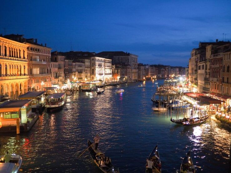 Venice: Highlights and Hidden Gems Night Walking Tour - Experience Highlights