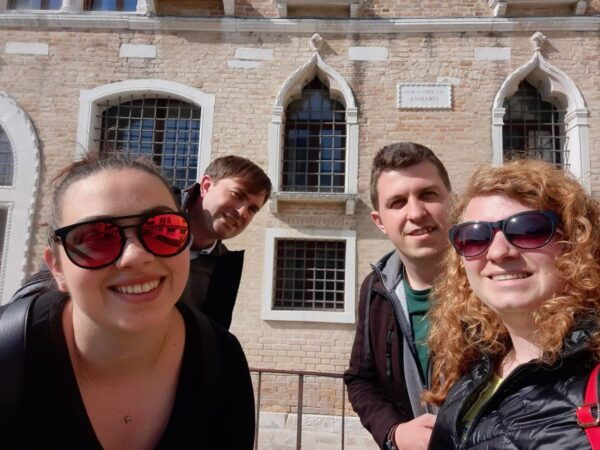 Venice Highlights: The Theft Outdoor Escape Game - Common Questions