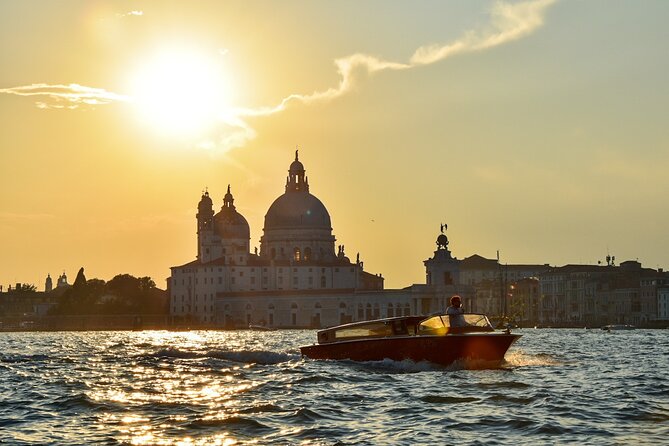 Venice Highlights : Walking Tour 2 Hours and Boat Tour to Murano - St. Marks Square Monuments