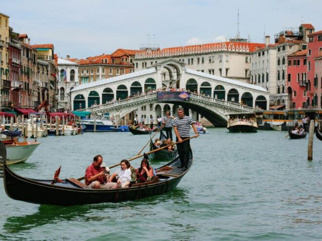 Venice in a Day a Self Guided Audio Walking Tour in English - Tour Description