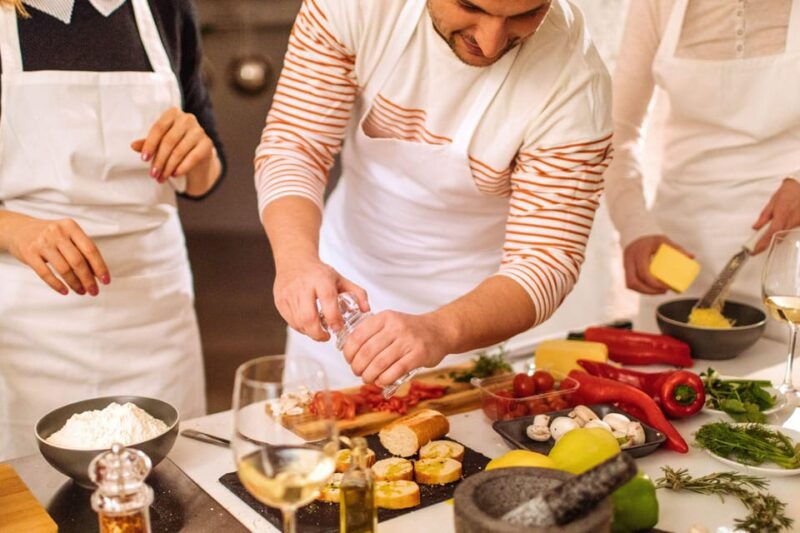 Venice: Pasta Making Class With Local Chef + Live Guitar - Good To Know