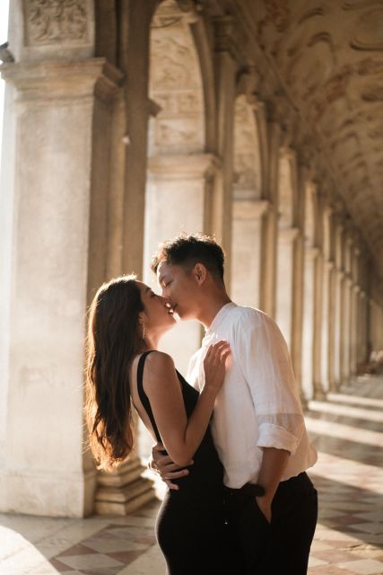 Venice: Photo Shoot in the Most Beautiful Place & Gondola - Inclusions and Meeting Point