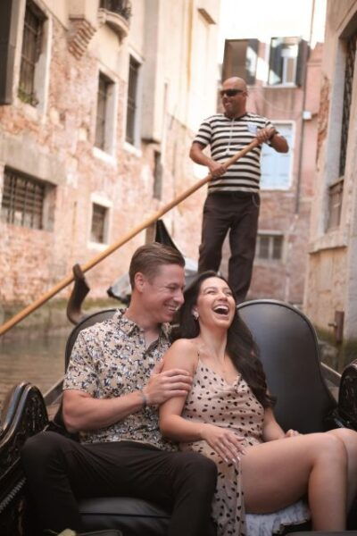 Venice: Photo Shoot in the Most Beautiful Place & Gondola - How to Book