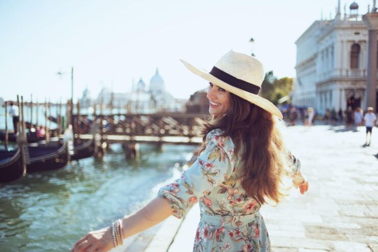 Venice Photoshoot at The Grand Canal & Rialto Bridge - Activity Details
